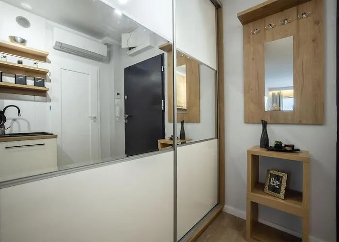 Wigurytower 67' アパート ウッチ